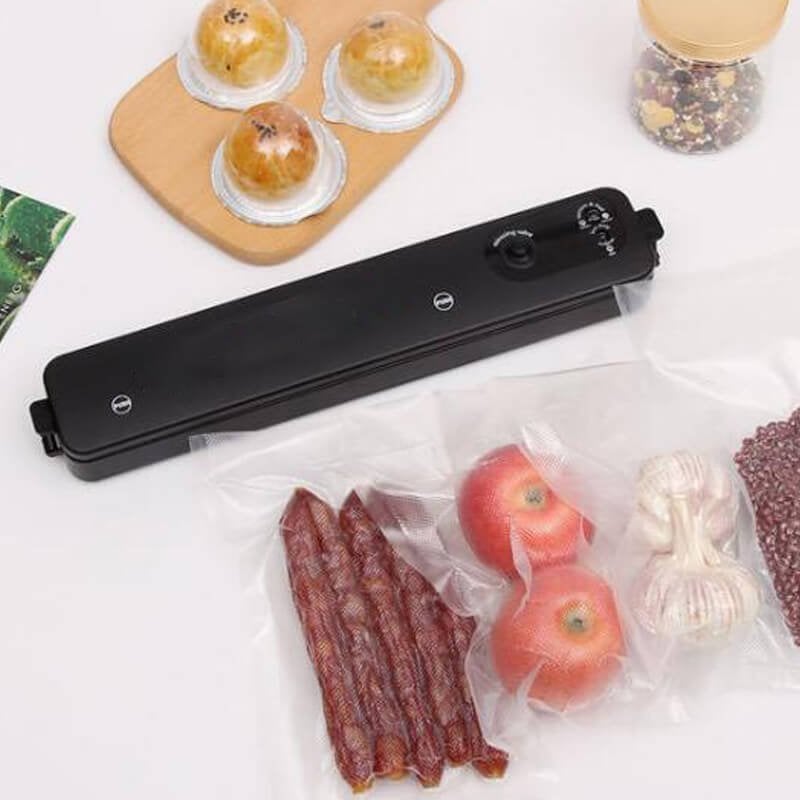 The automatic vacuum sealing machine