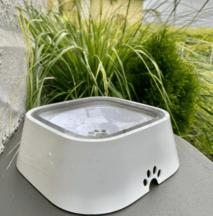 2023 Hot Sale🔥Pet Water Bowl Splash-proof Not Wet Mouth Can Be Car Anti-flip Waterer(49% OFF🎉)