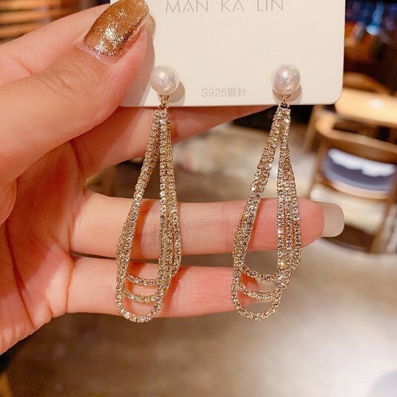 Drop chain earrings